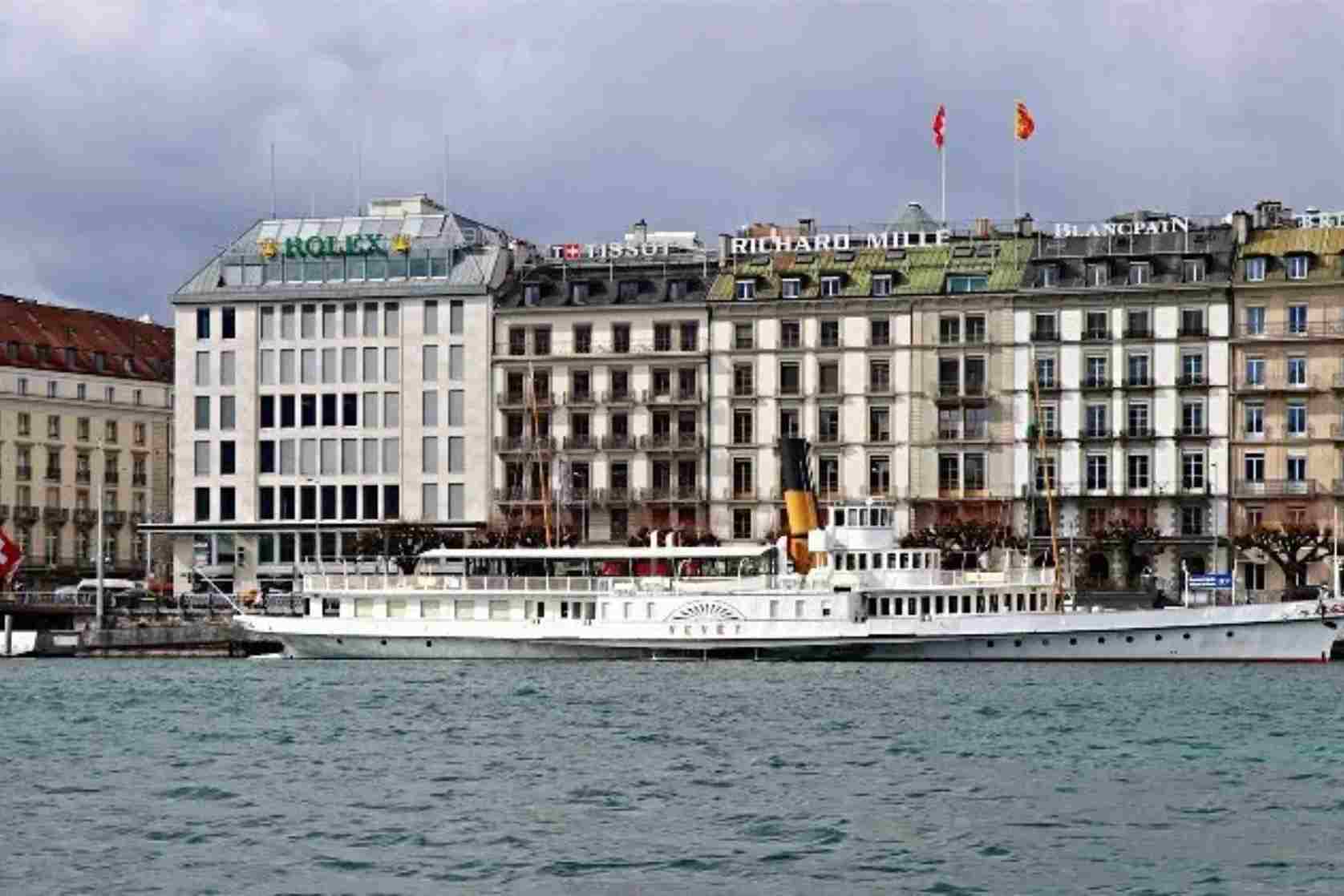 Why Choose a Boat Tour in Geneva