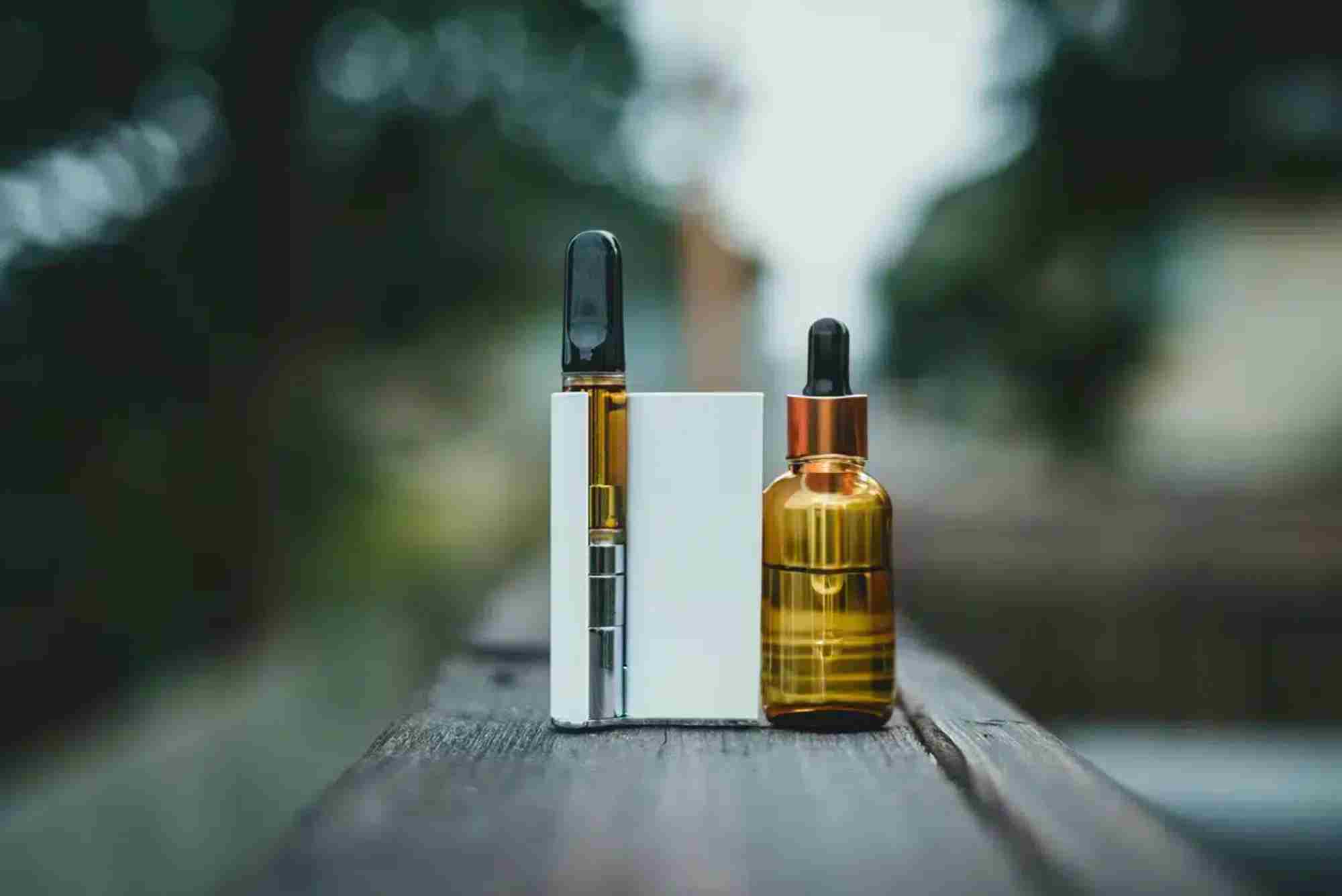 CBD E-Liquid Review: Best Picks & Effects