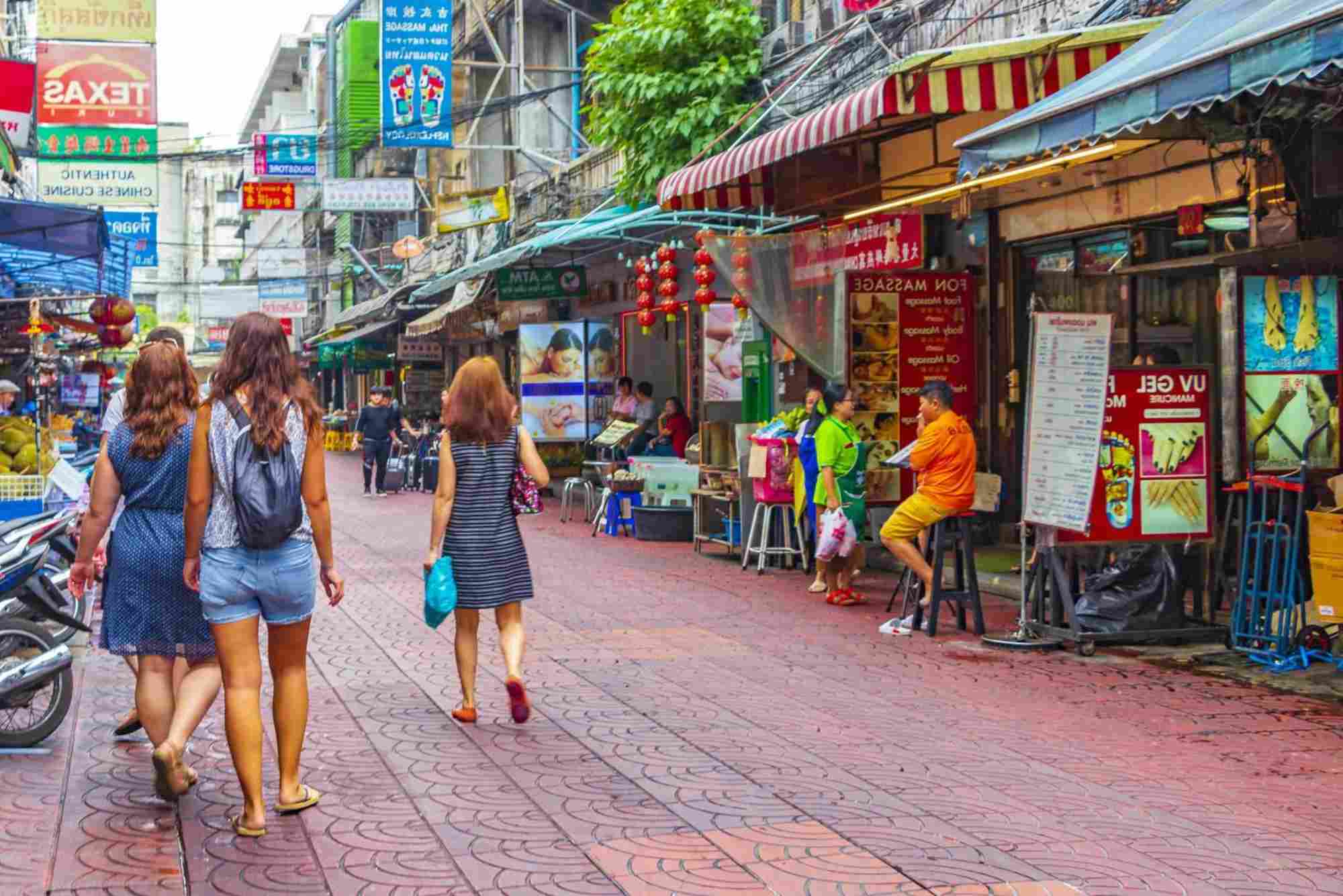 Chinatown Yaowarat Shopping Walk